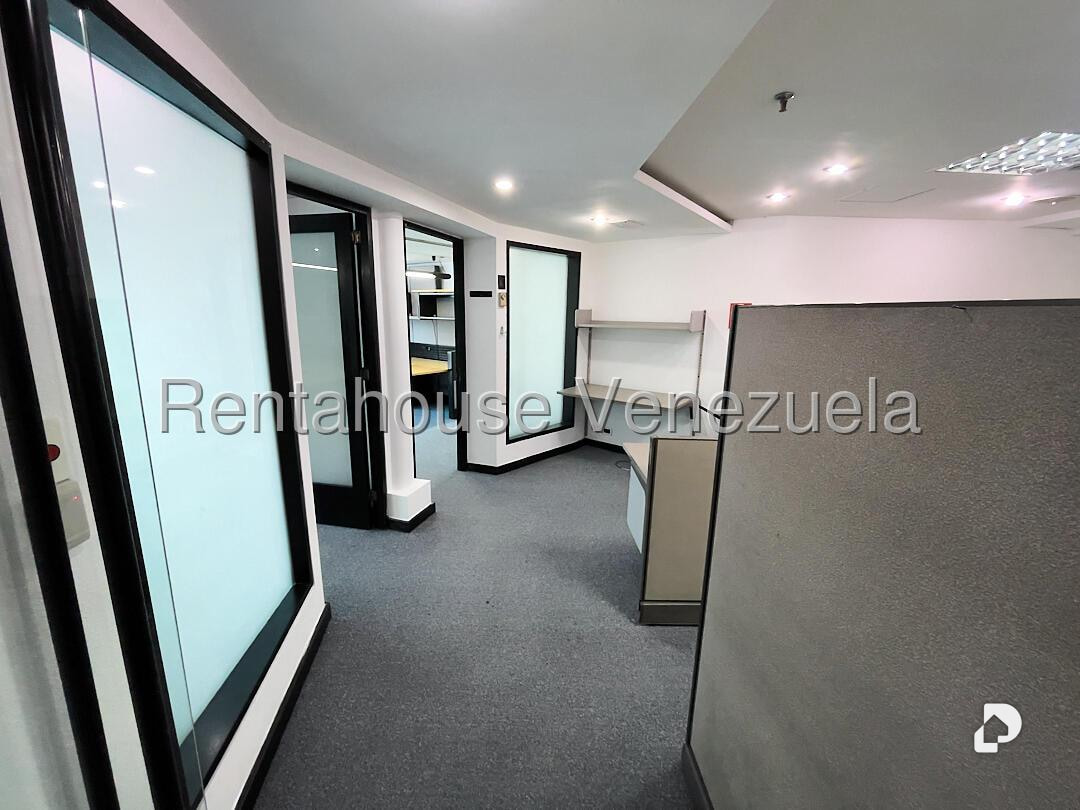 Oficina en El Rosal, Caracas – 30