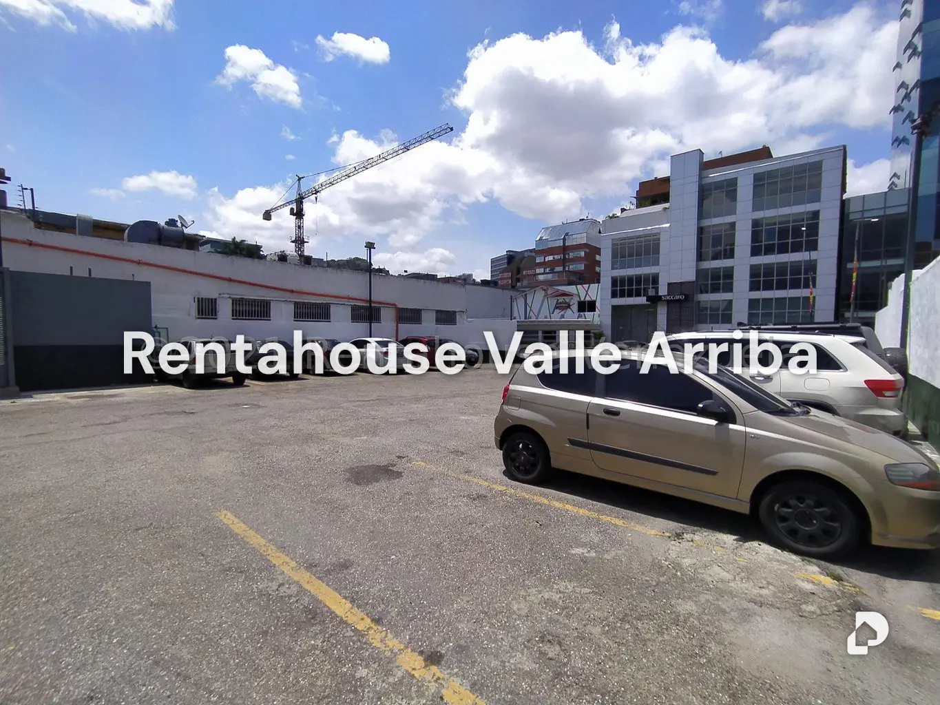 Terreno en Las Mercedes, Caracas – 18