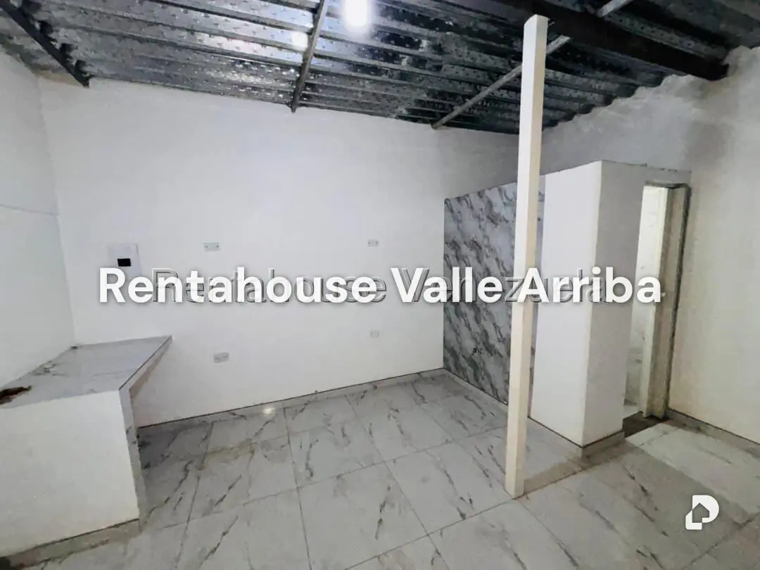 Local comercial en La Rosa, Guatire – 2