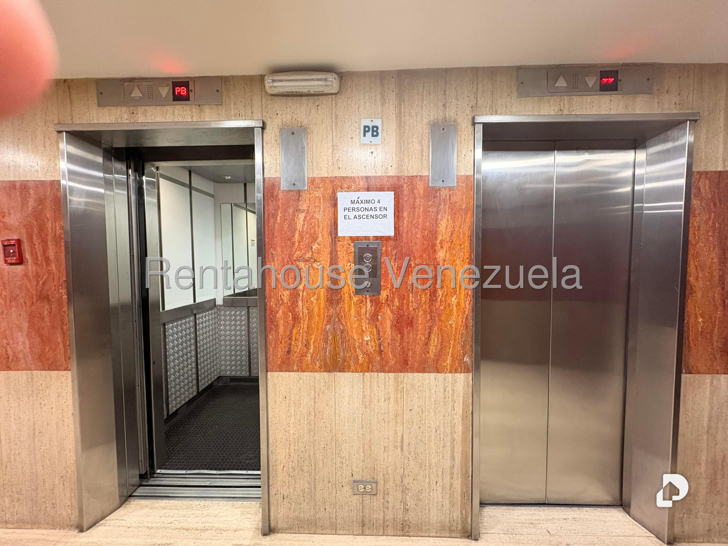 Oficina en Los Dos Caminos, Caracas