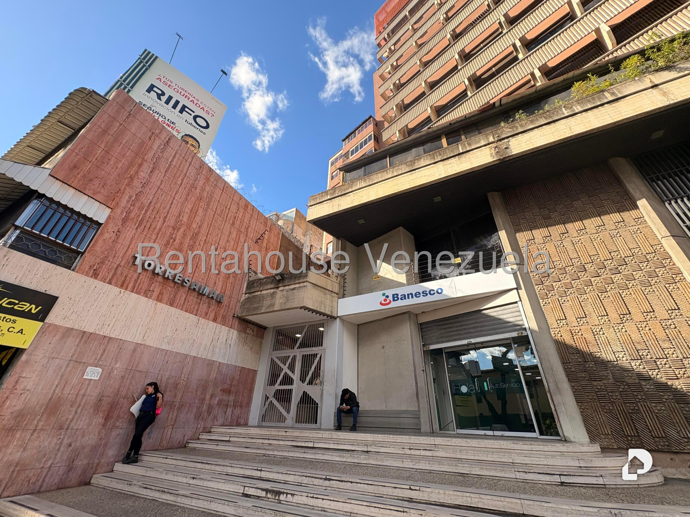 Oficina en Los Dos Caminos, Caracas