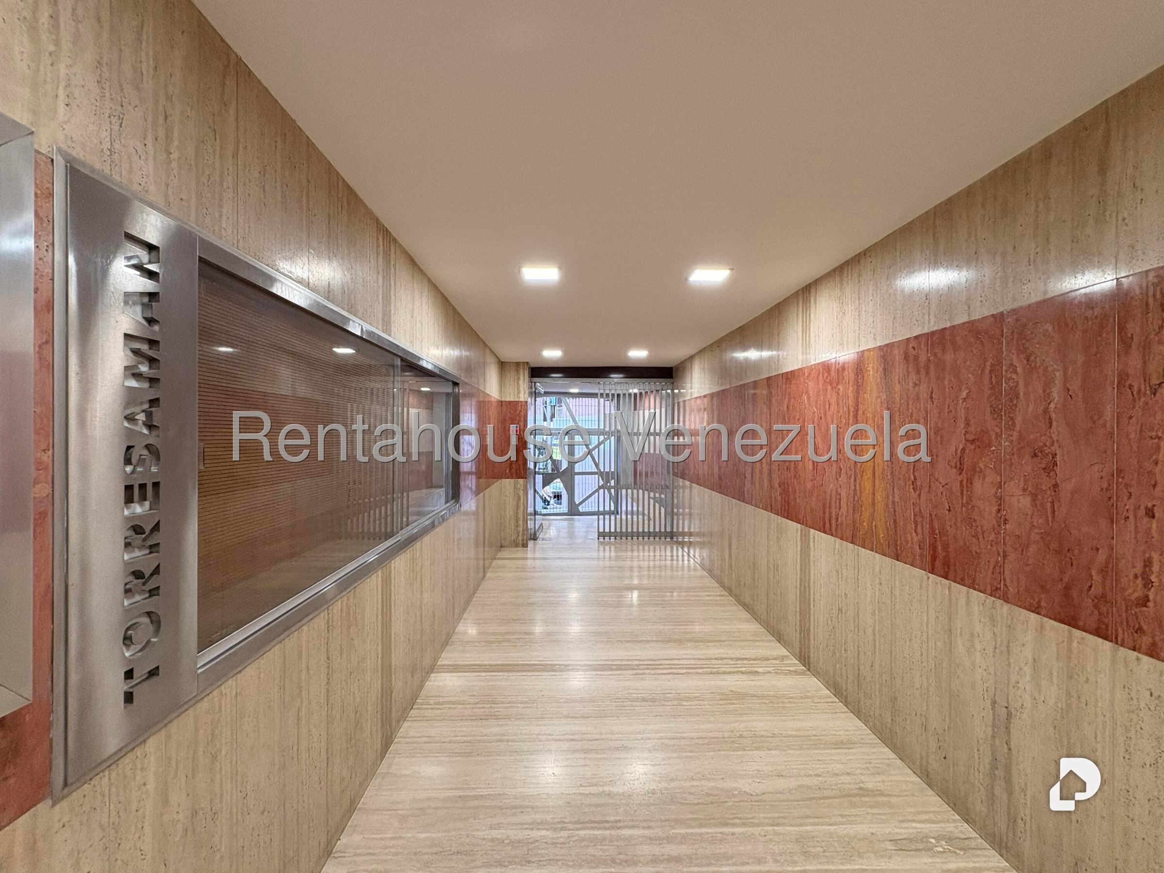 Oficina en Los Dos Caminos, Caracas