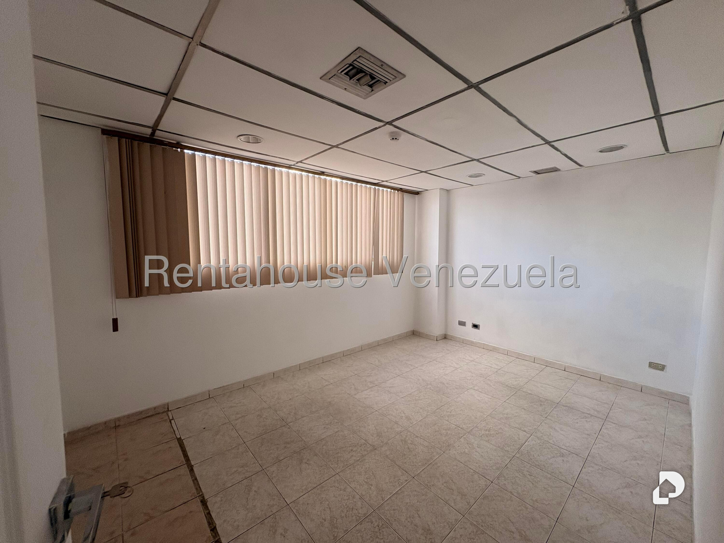 Oficina en Los Dos Caminos, Caracas