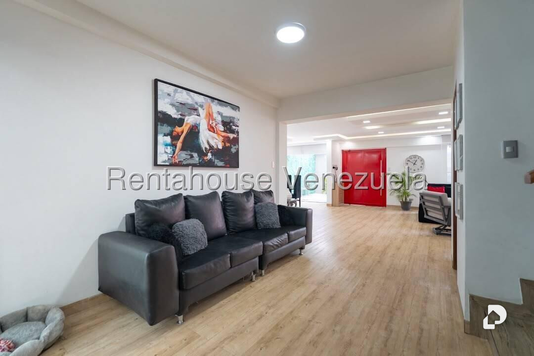 Casa en Colinas de Vista Alegre, Caracas – 19