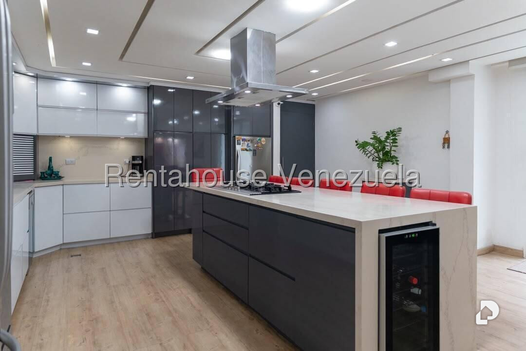Casa en Colinas de Vista Alegre, Caracas – 26