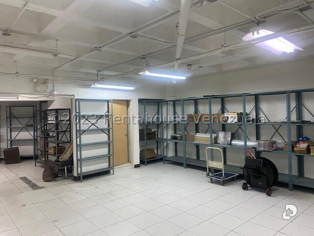 Local comercial en Los Dos Caminos, Caracas – 11