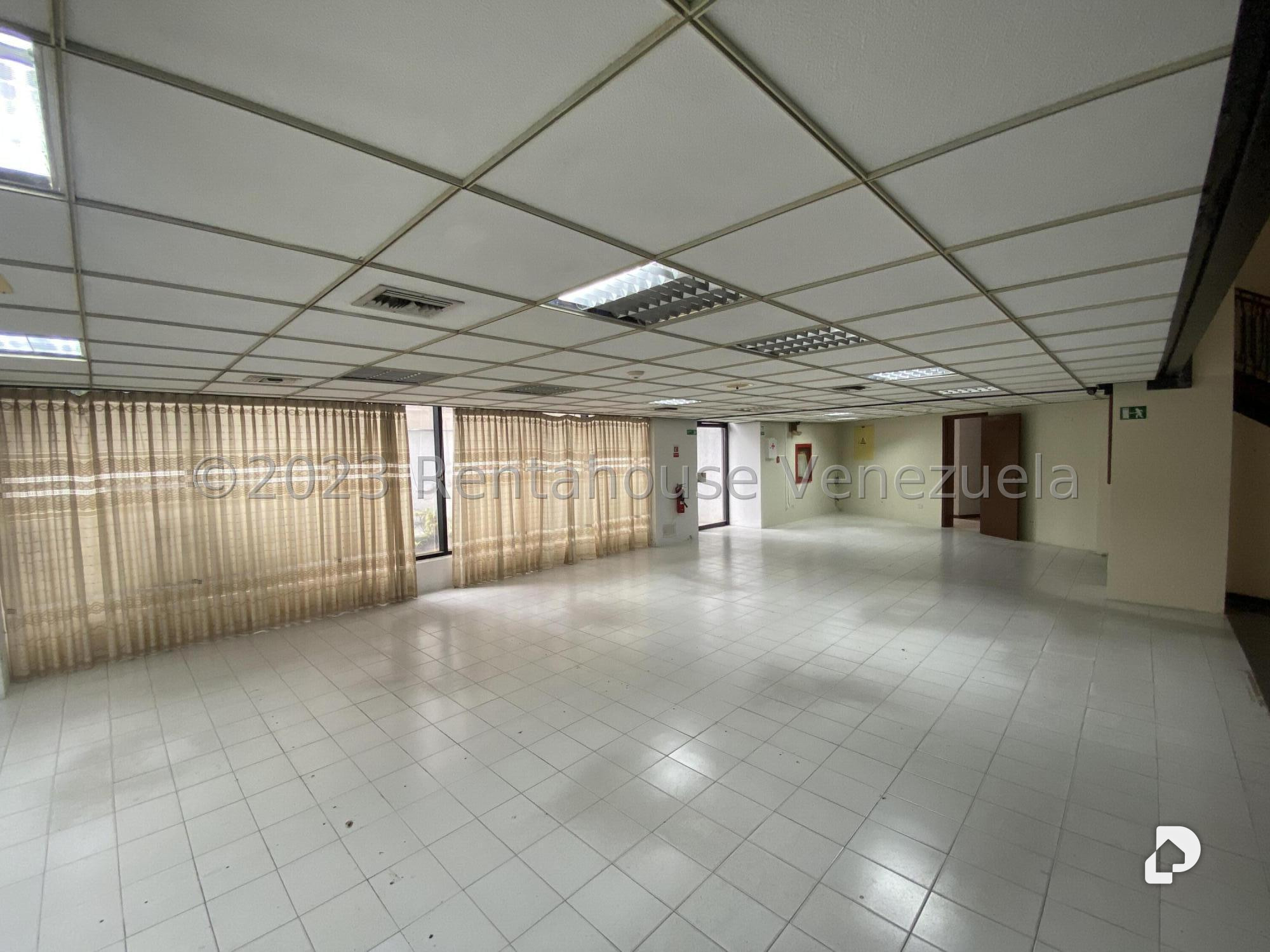 Local comercial en Santa Eduvigis, Caracas – 9