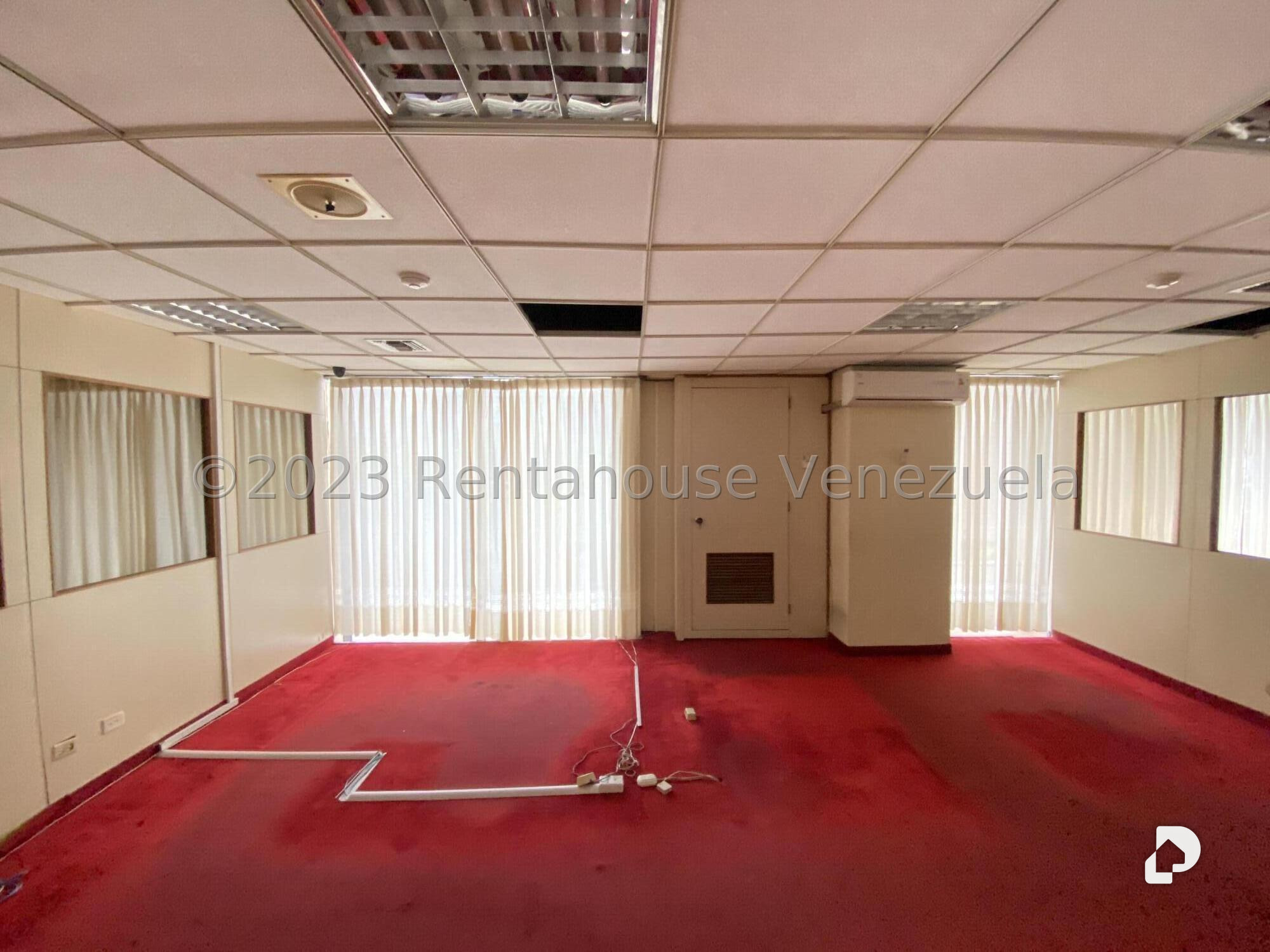 Local comercial en Santa Eduvigis, Caracas – 17