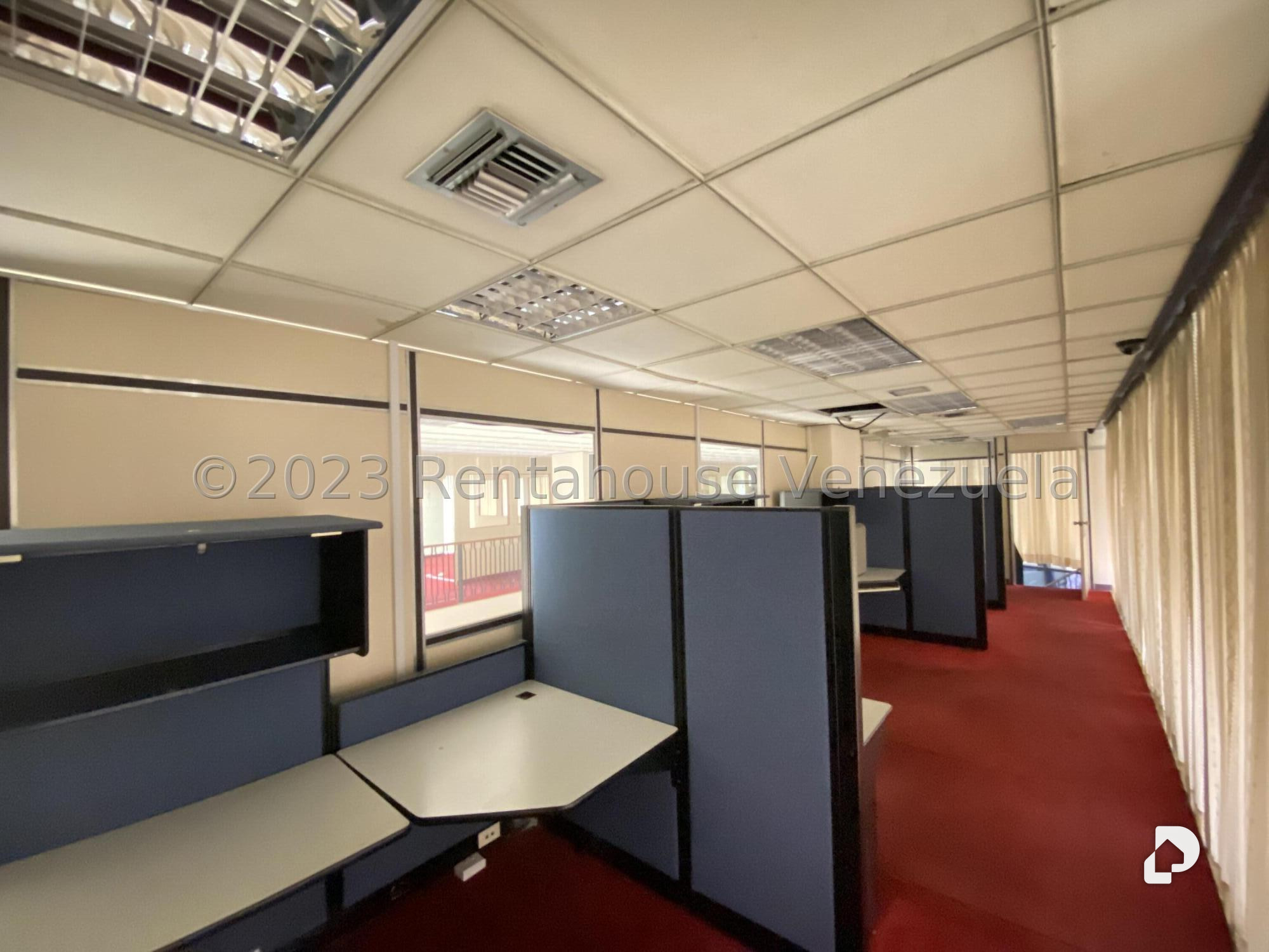 Local comercial en Santa Eduvigis, Caracas – 28
