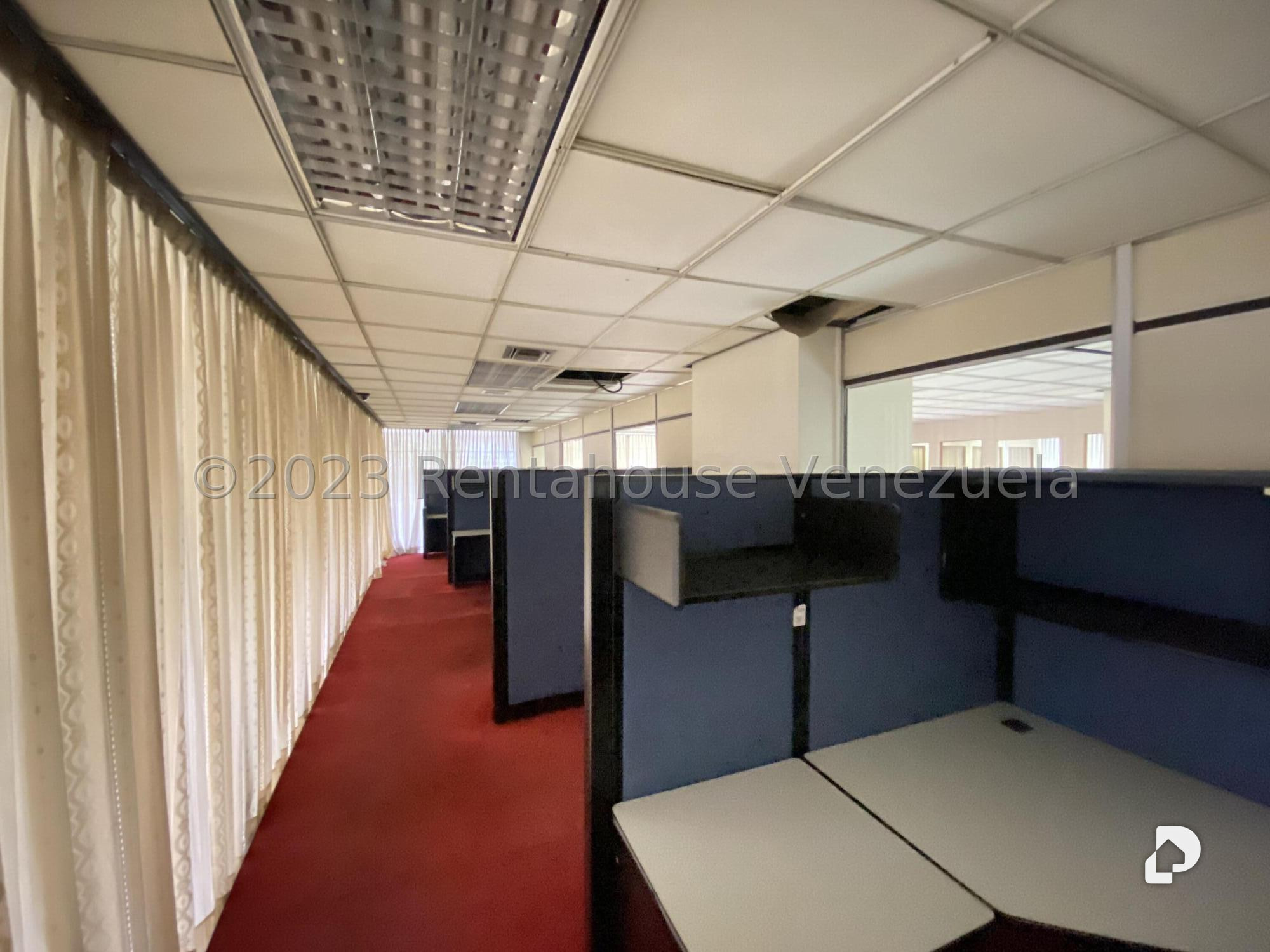 Local comercial en Santa Eduvigis, Caracas – 27
