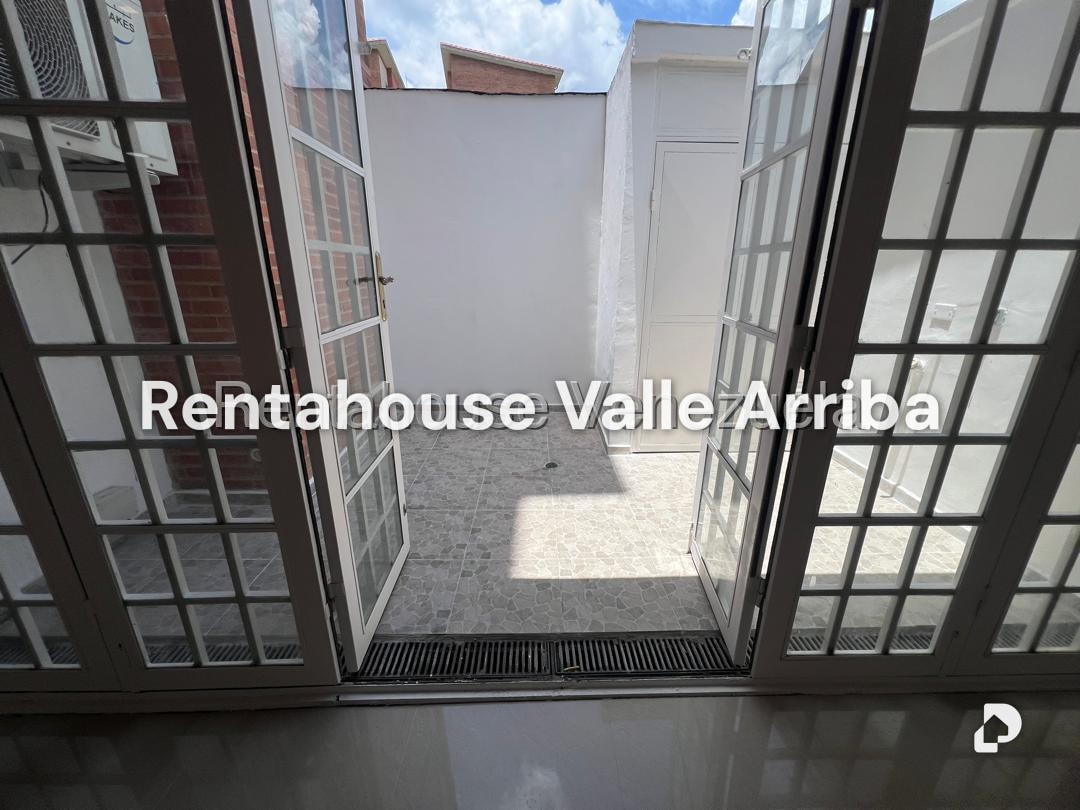 Apartamento en Miravila, Caracas – 9
