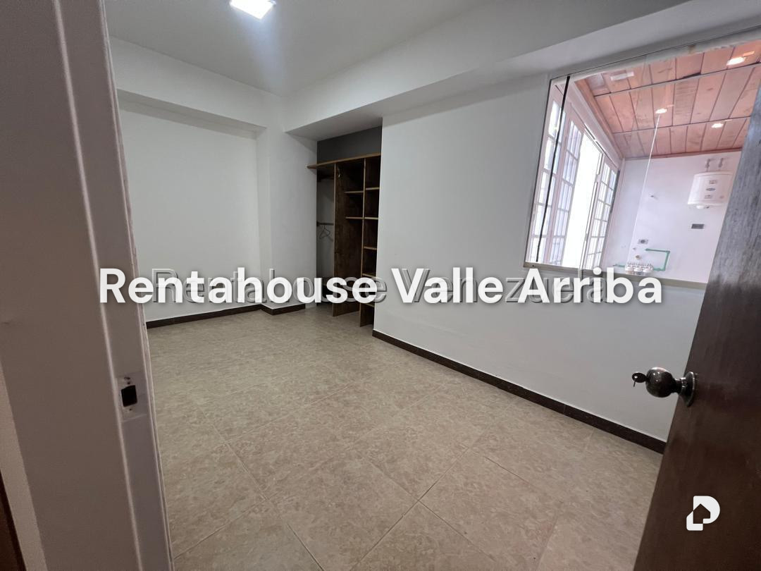 Apartamento en Miravila, Caracas – 12
