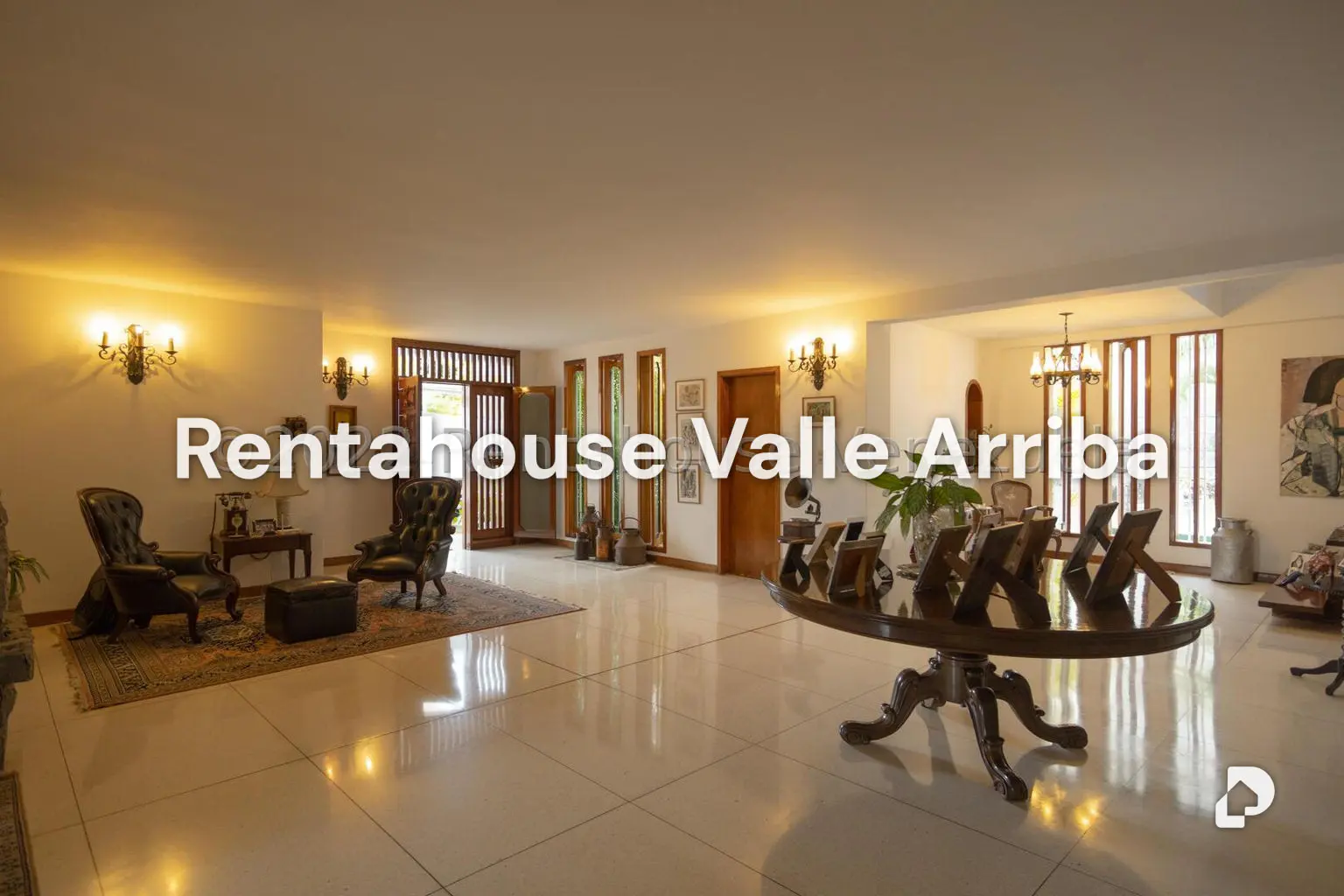 Casa en Cumbres de Curumo, Caracas – 28