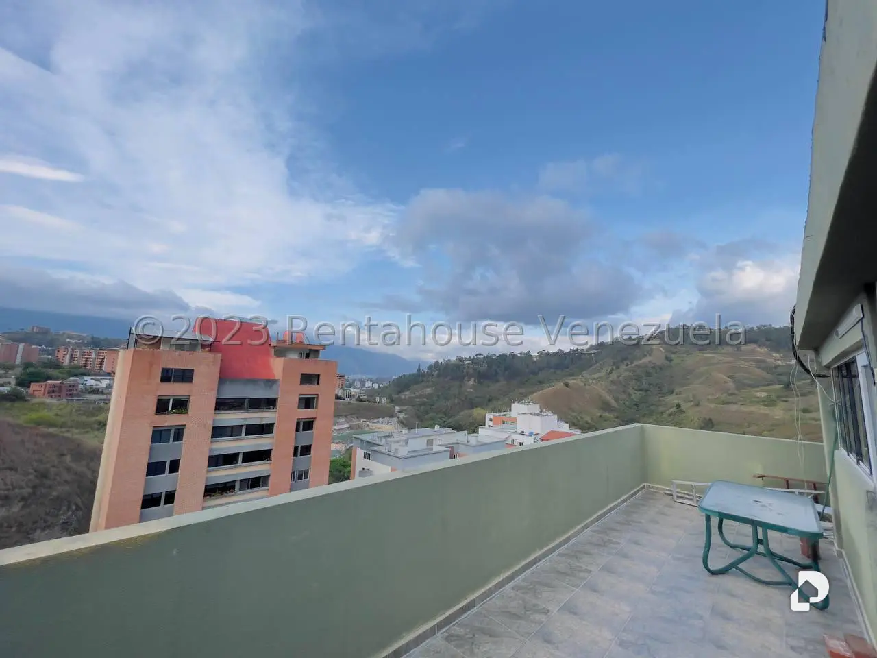 Apartamento en La Bonita, Caracas – 13