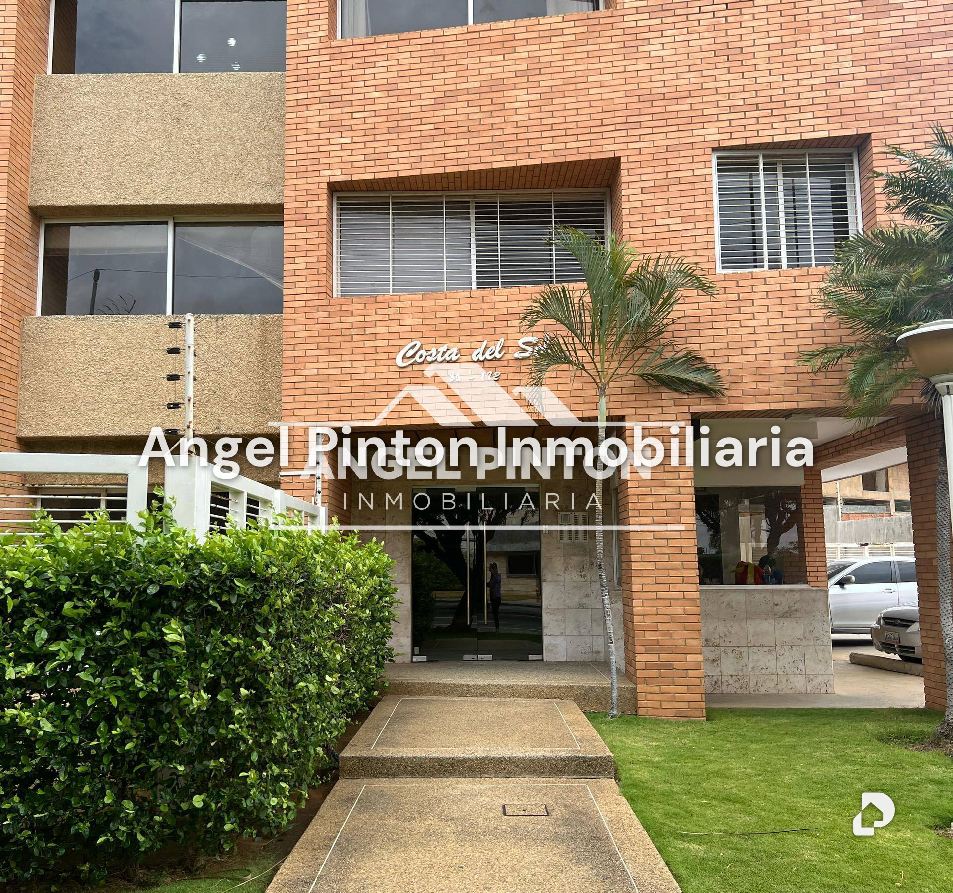 Apartamento en Avenida El Milagro, Maracaibo – 1