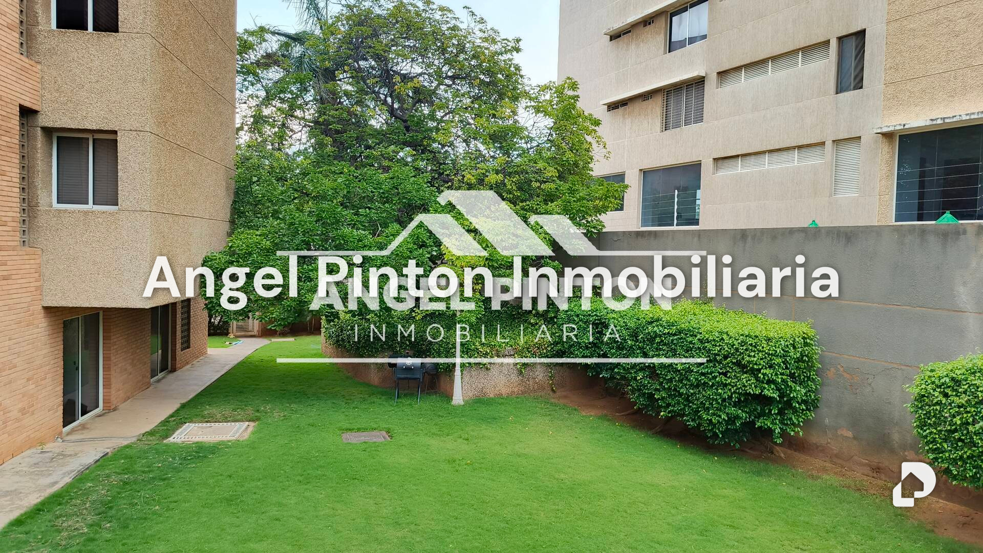 Apartamento en Avenida El Milagro, Maracaibo – 11
