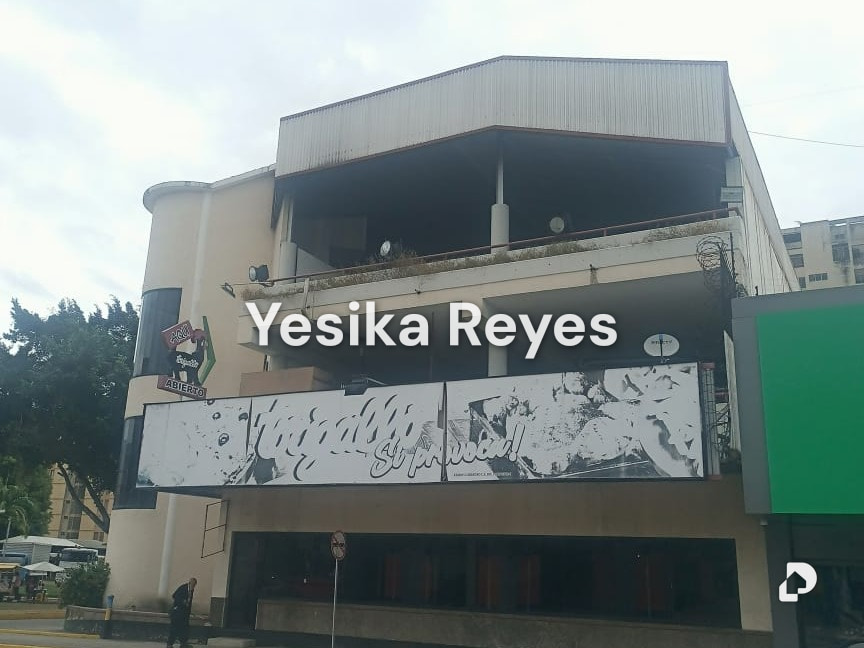 Local comercial en Parroquia Urbana San José, Valencia – 1