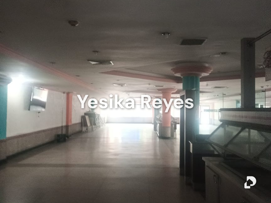 Local comercial en Parroquia Urbana San José, Valencia – 4