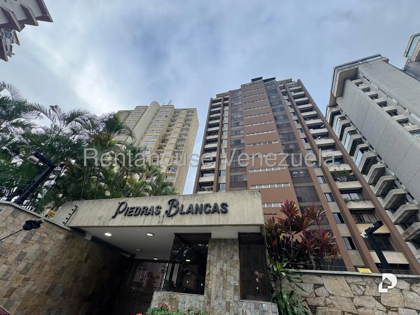 Apartamento en Lomas de Prados del Este, Caracas – 2