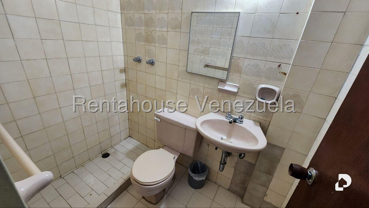 Casa en Los Naranjos (del Cafetal), Caracas – 30
