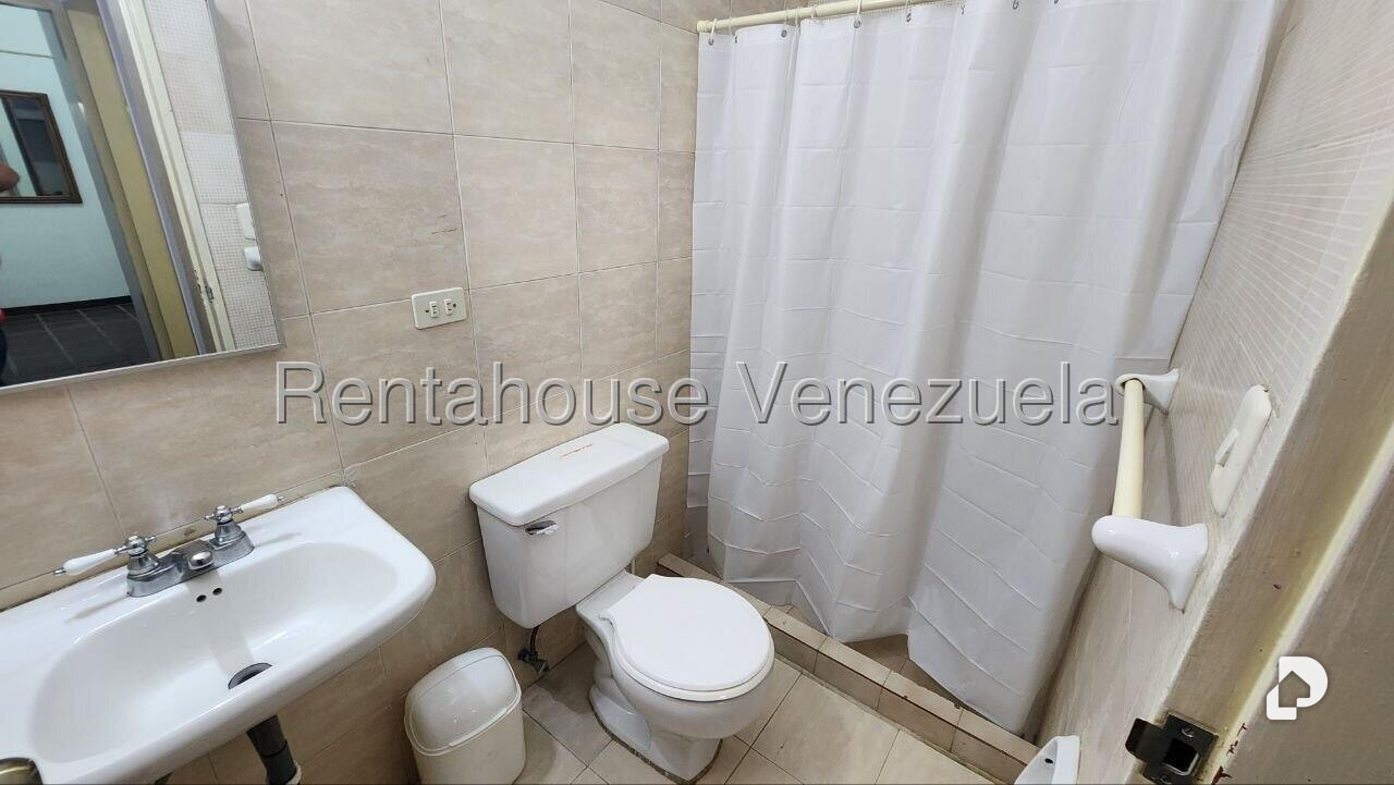 Casa en Los Naranjos (del Cafetal), Caracas – 29