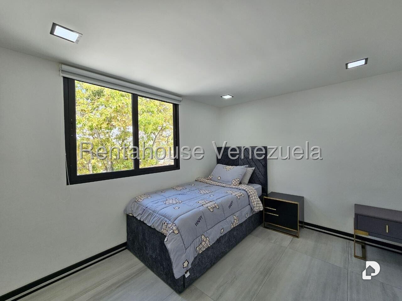 Casa en Prados del Este, Caracas – 29