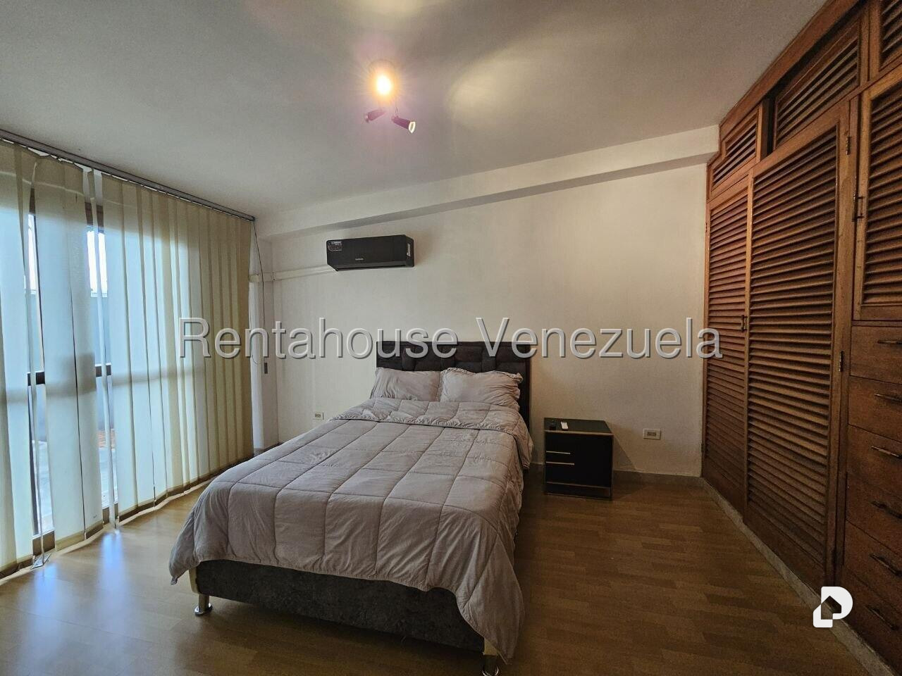 Casa en Prados del Este, Caracas – 30