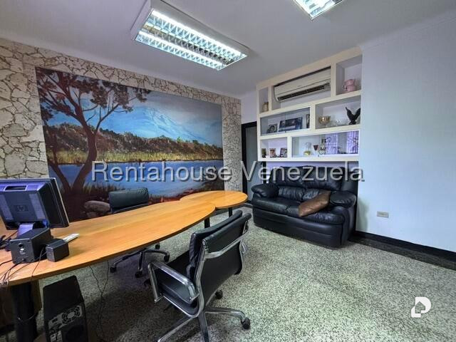 Local comercial en La Florida, Caracas – 12