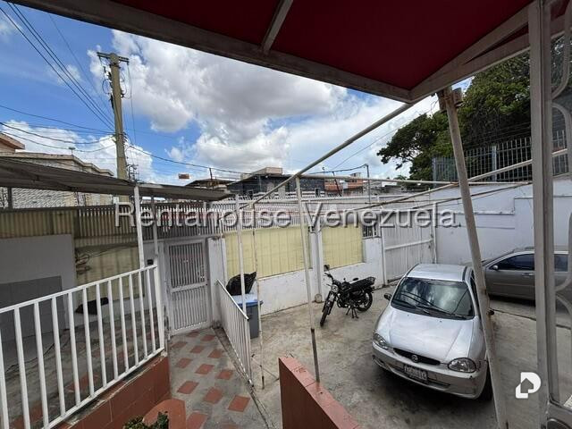 Local comercial en La Florida, Caracas – 4