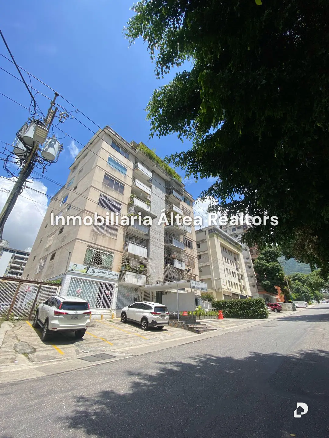 Apartamento en Los Palos Grandes, Caracas – 1