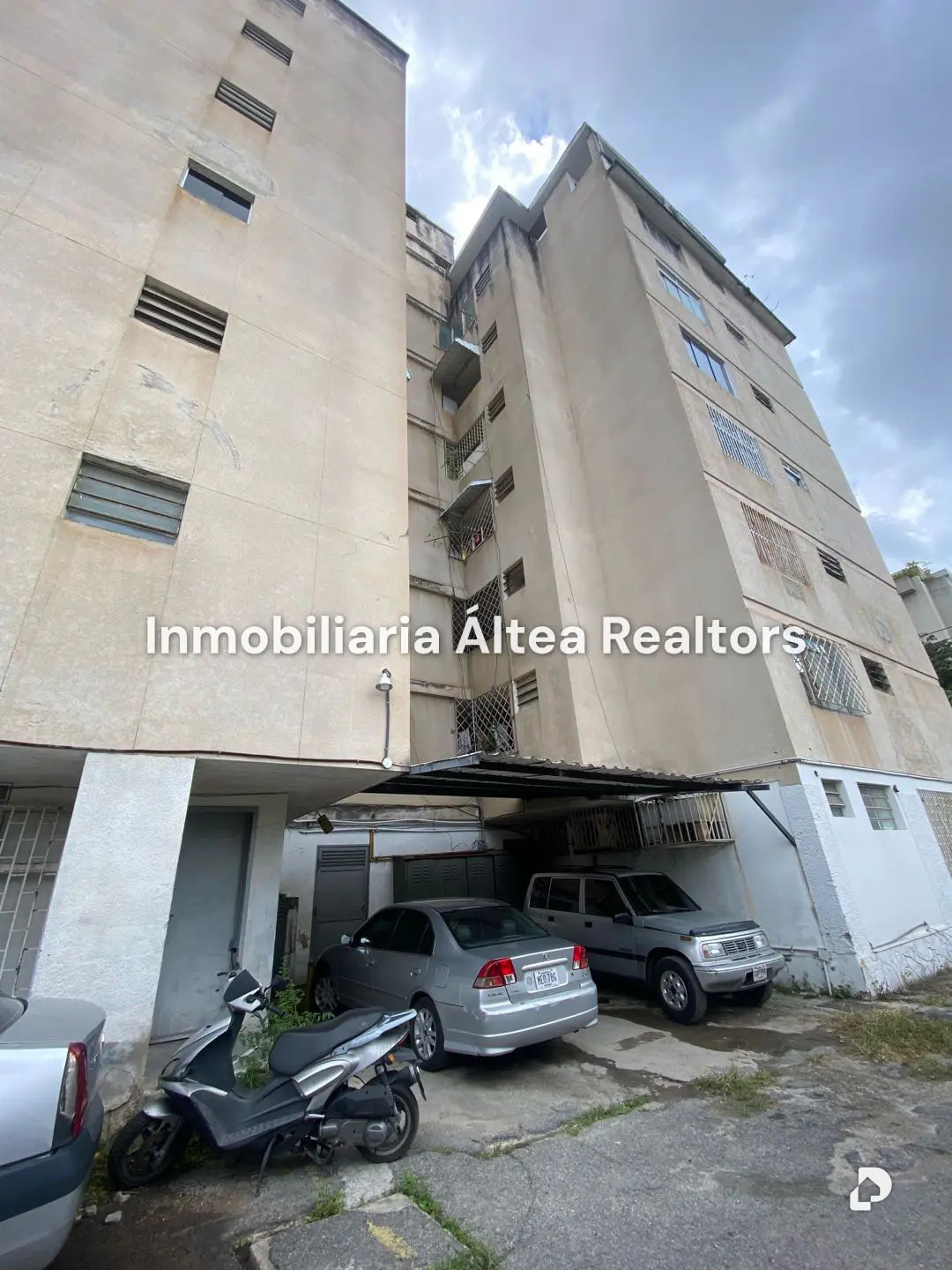 Apartamento en Los Palos Grandes, Caracas – 15