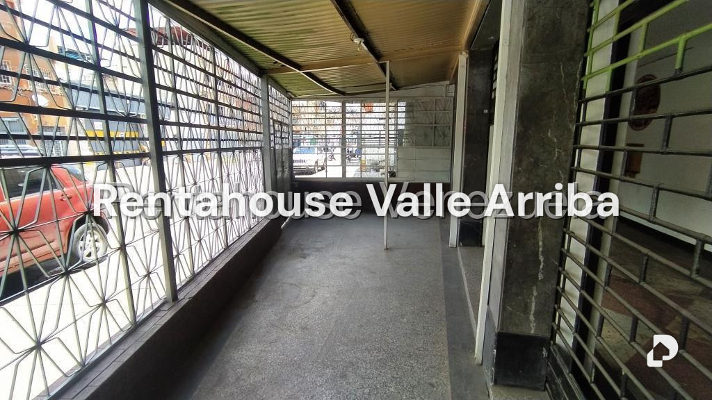 Local comercial en Prado de María, Caracas – 3