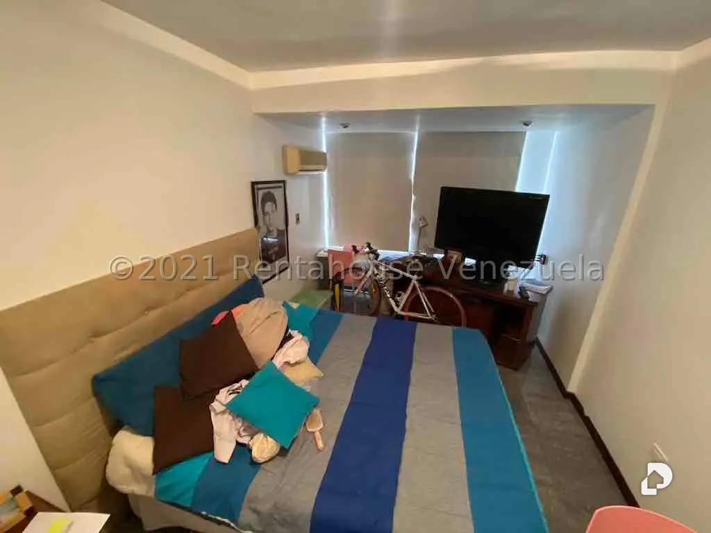 Apartamento en Las Esmeraldas, Caracas – 10