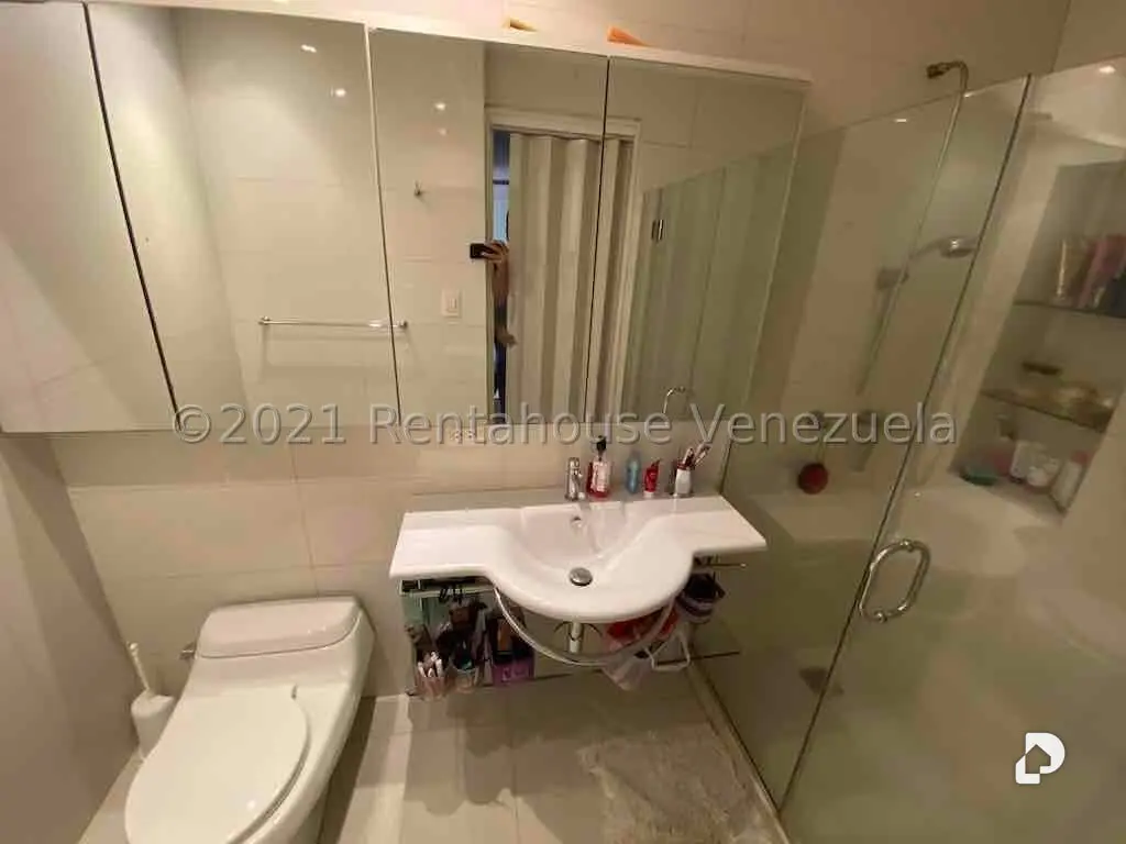 Apartamento en Las Esmeraldas, Caracas – 24