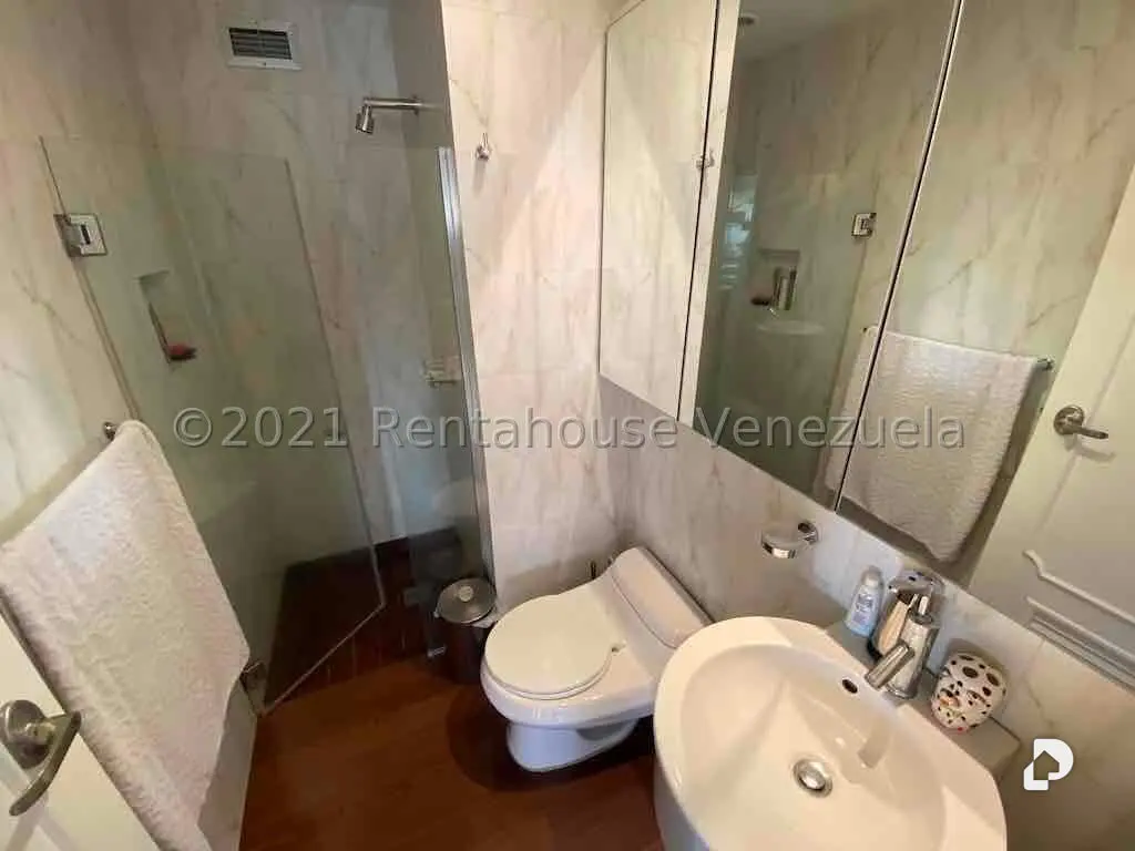 Apartamento en Las Esmeraldas, Caracas – 9