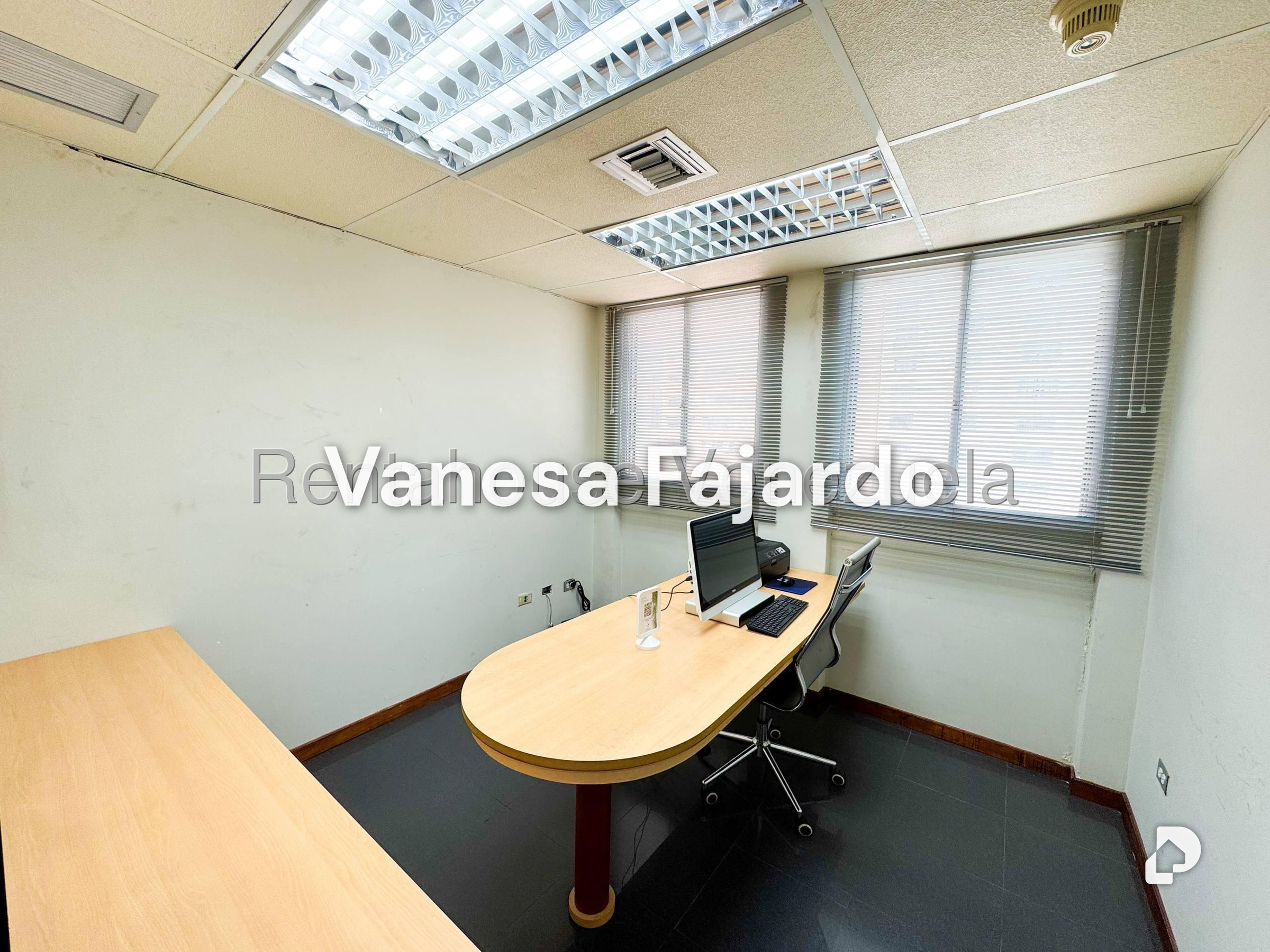 Oficina en El Rosal, Caracas – 24