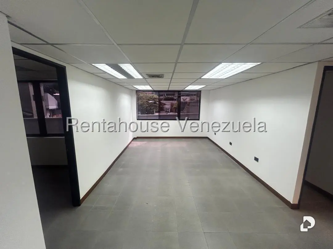 Oficina en Las Mercedes, Caracas – 7