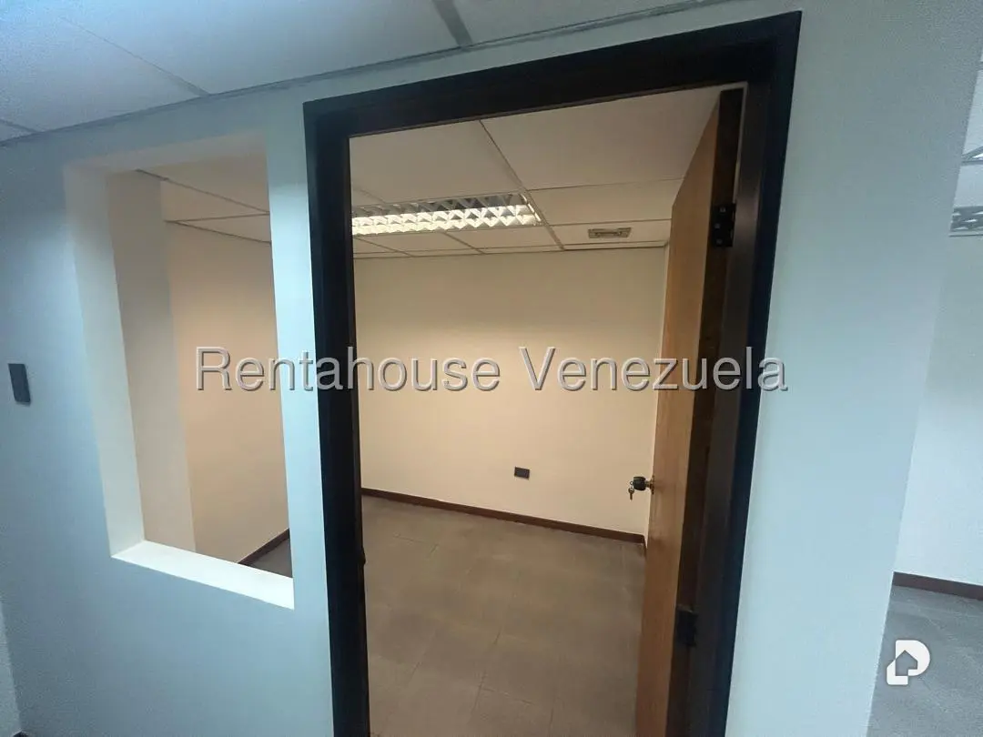 Oficina en Las Mercedes, Caracas – 5