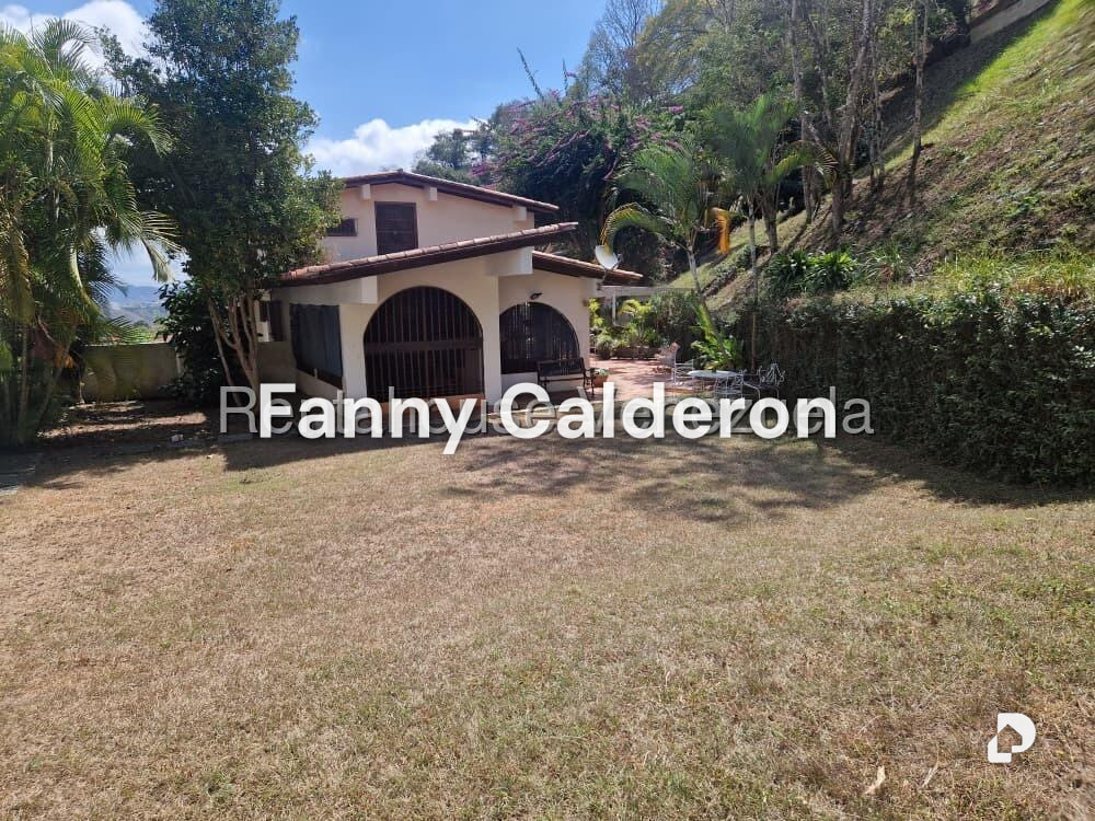 Casa en Santa Paula, Caracas – 14