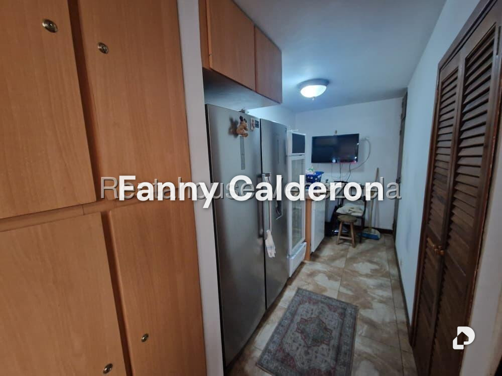 Casa en Santa Paula, Caracas – 24