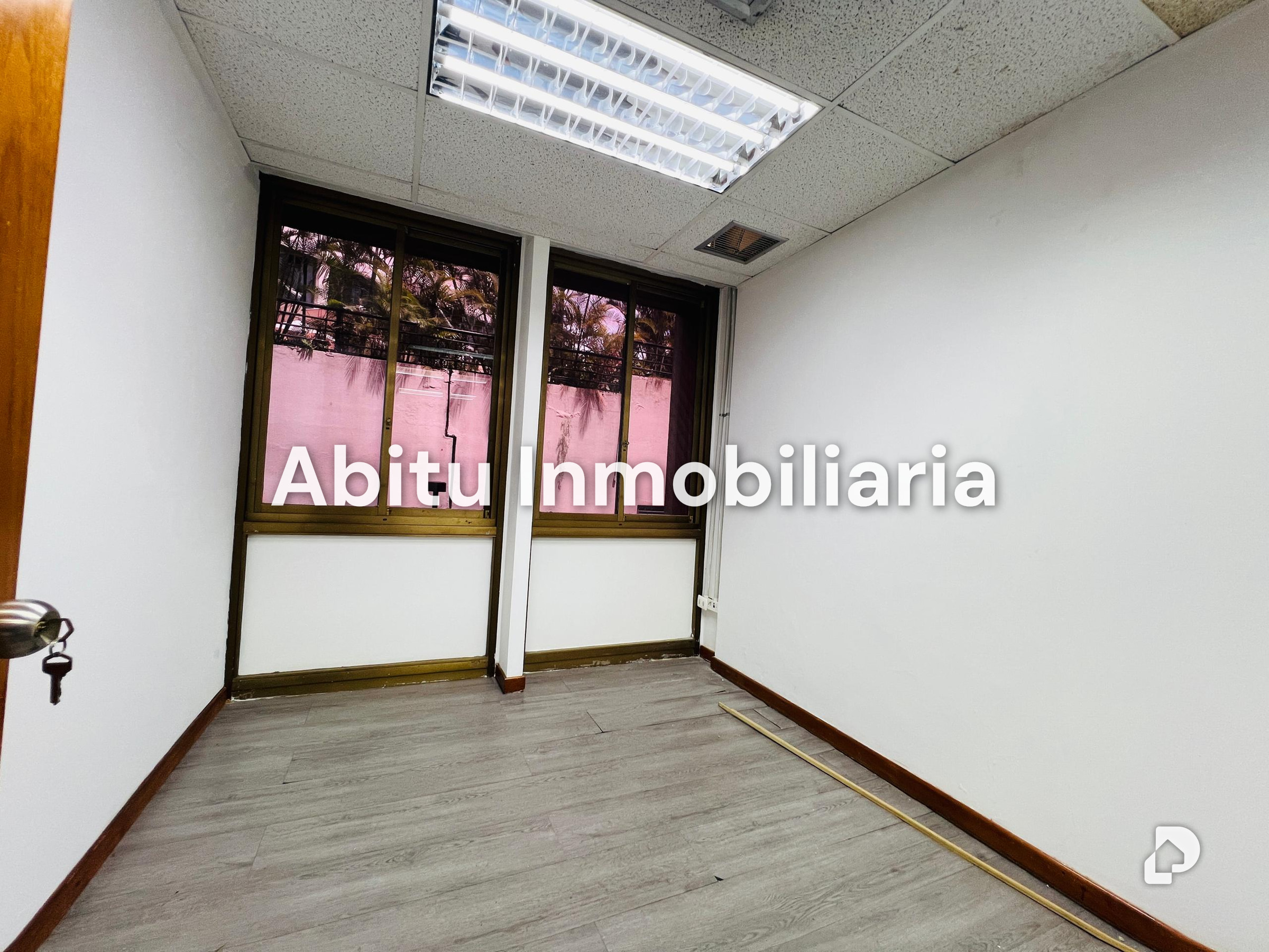 Oficina en Chuao, Caracas – 6