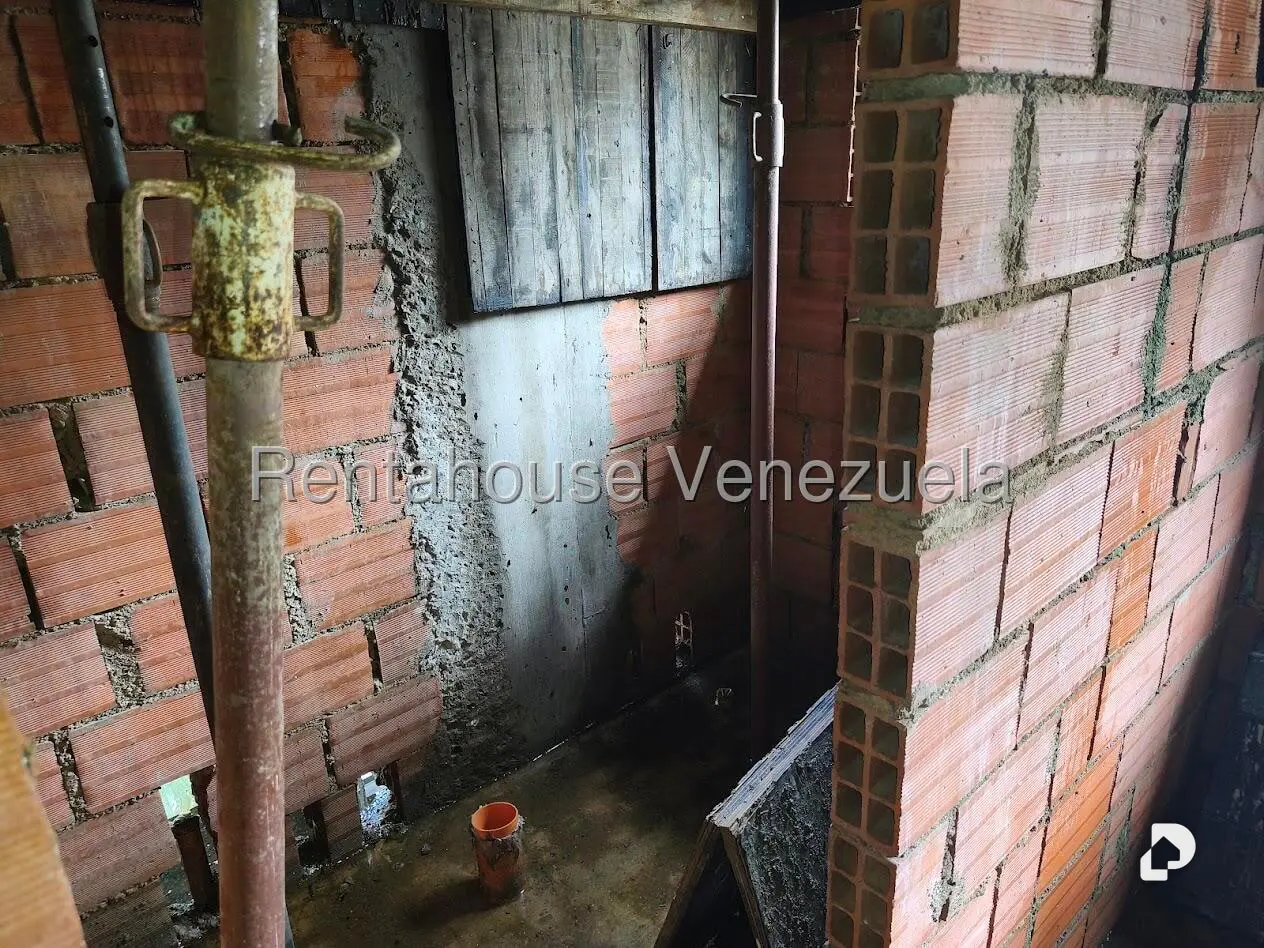 Casa en Miranda, Caracas – 22