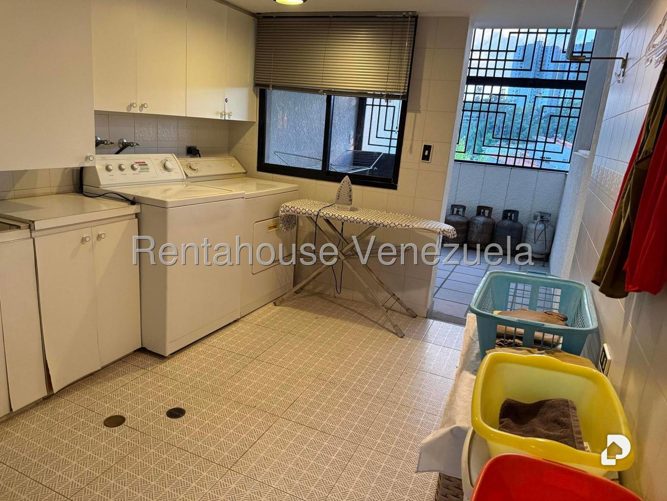Casa en Los Samanes, Caracas – 28
