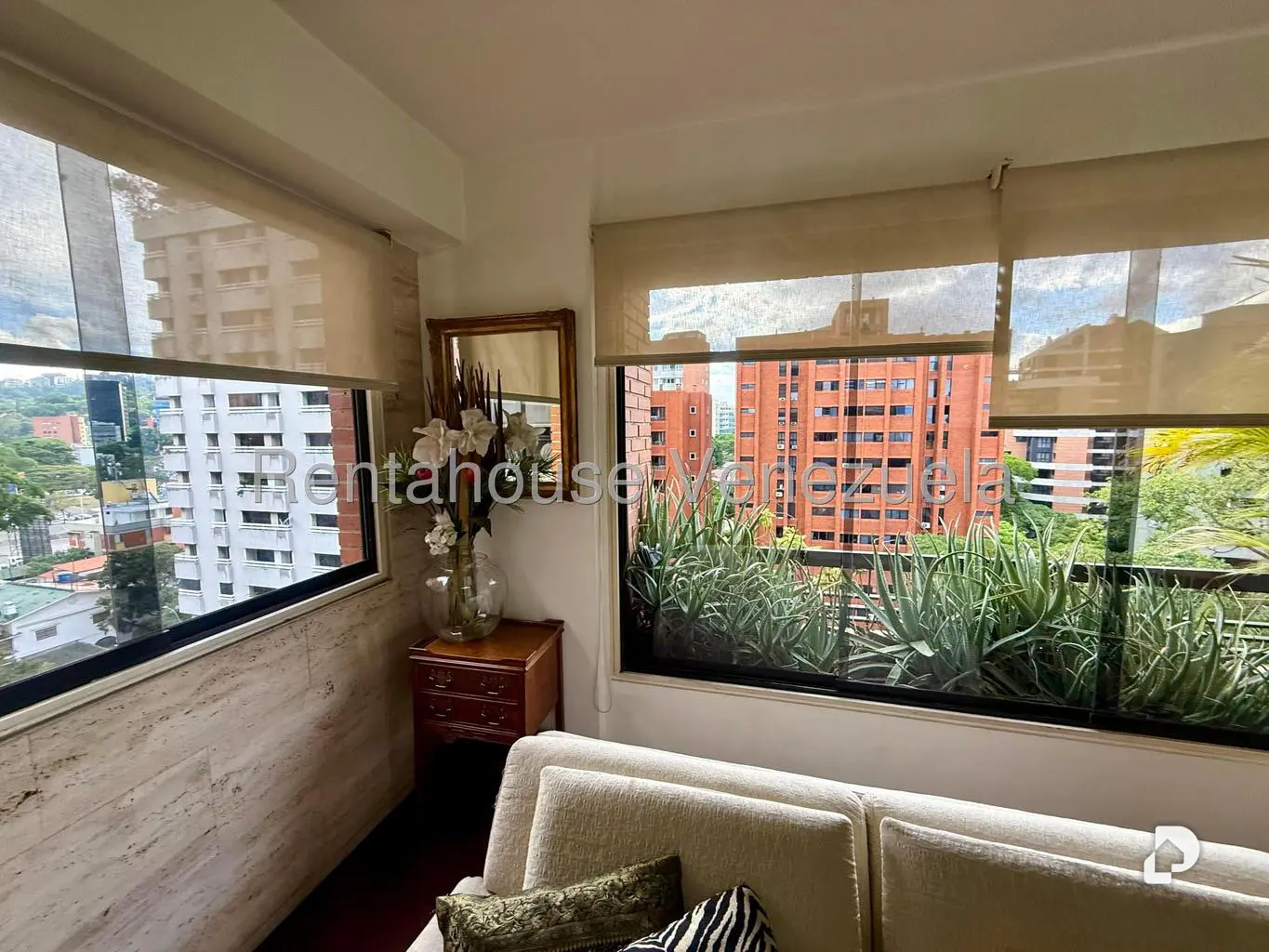 Apartamento en El Rosal, Caracas – 12