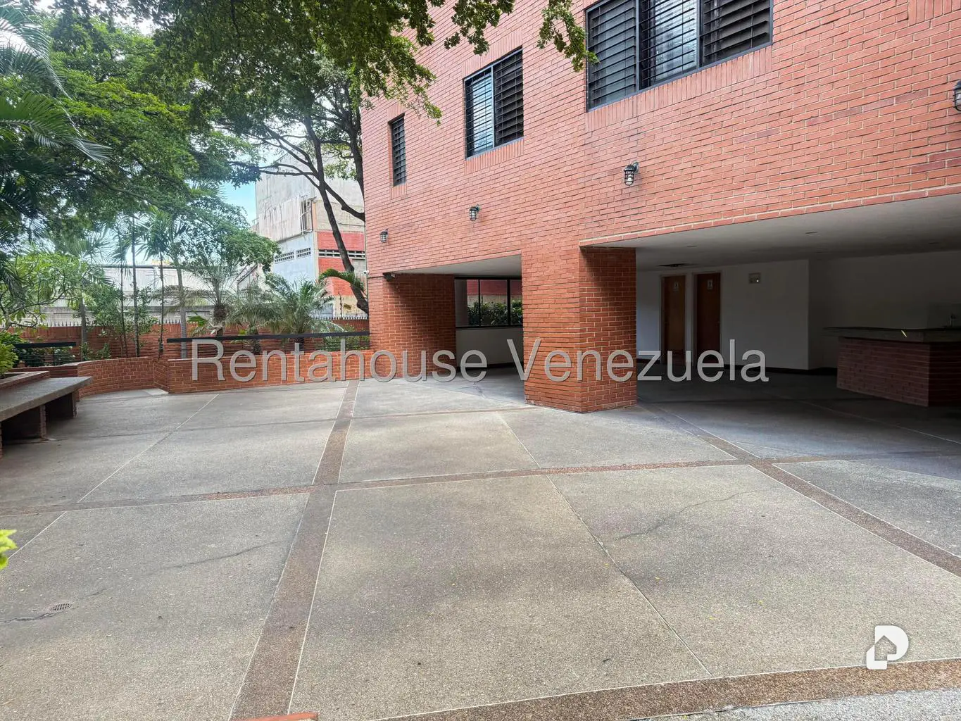 Apartamento en El Rosal, Caracas – 25