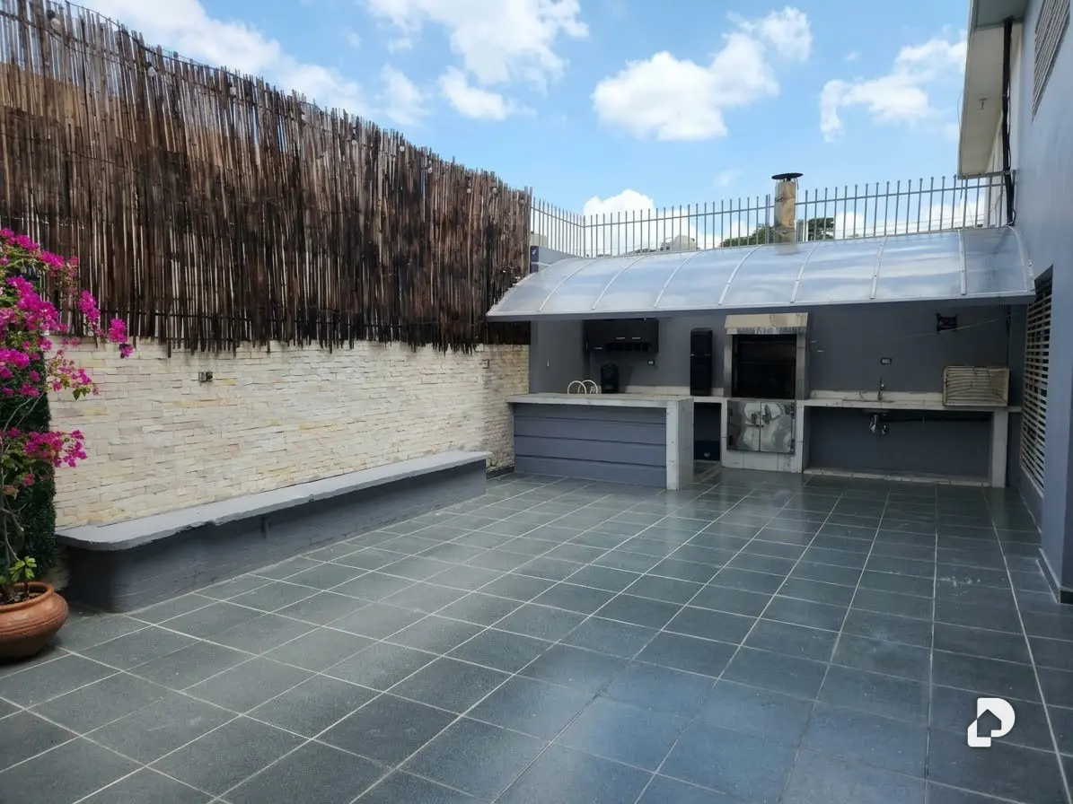 Casa en Urbanización Club Hípico Las Trinitarias, Barquisimeto – 4