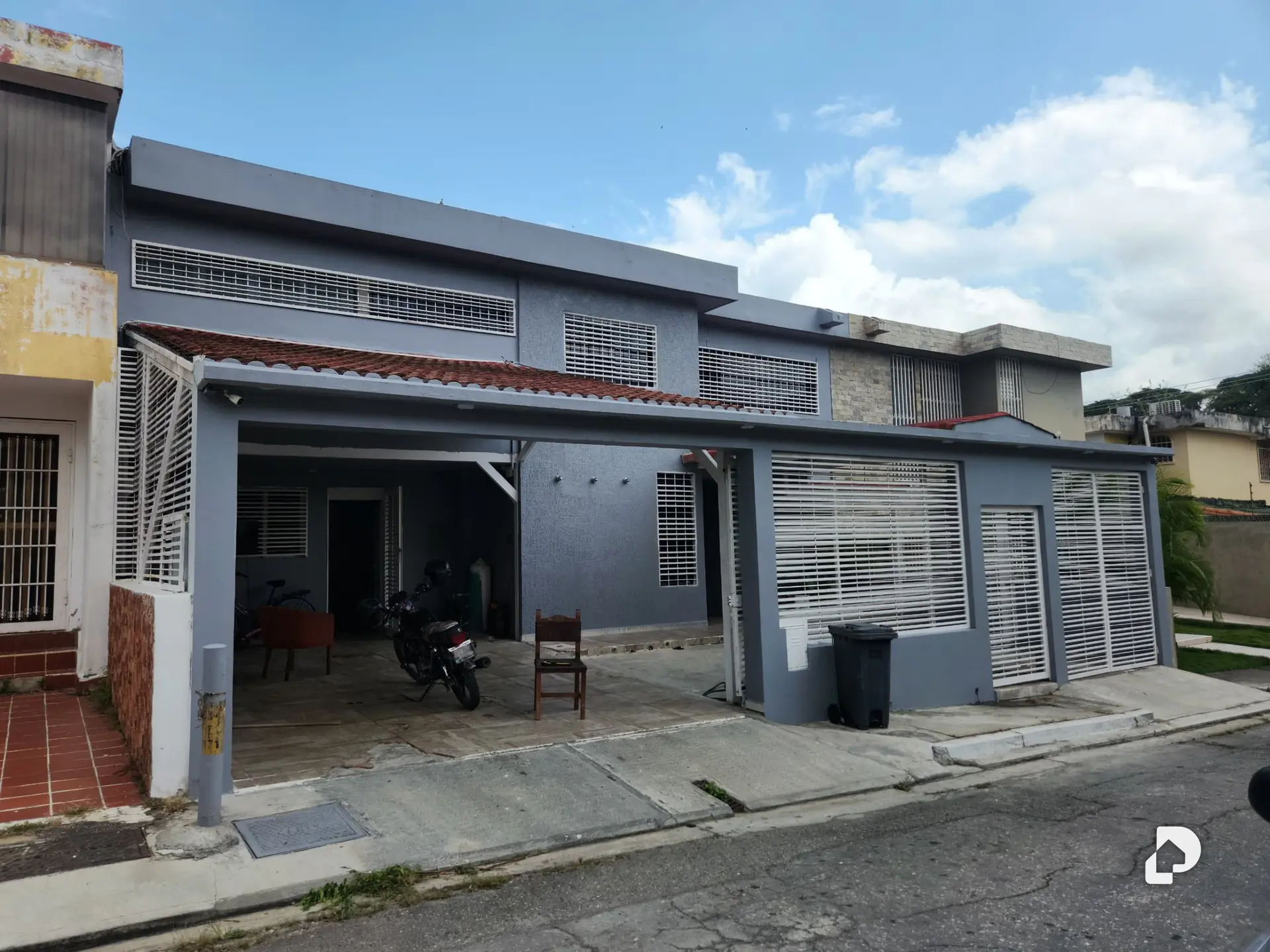 Casa en Urbanización Club Hípico Las Trinitarias, Barquisimeto – 2