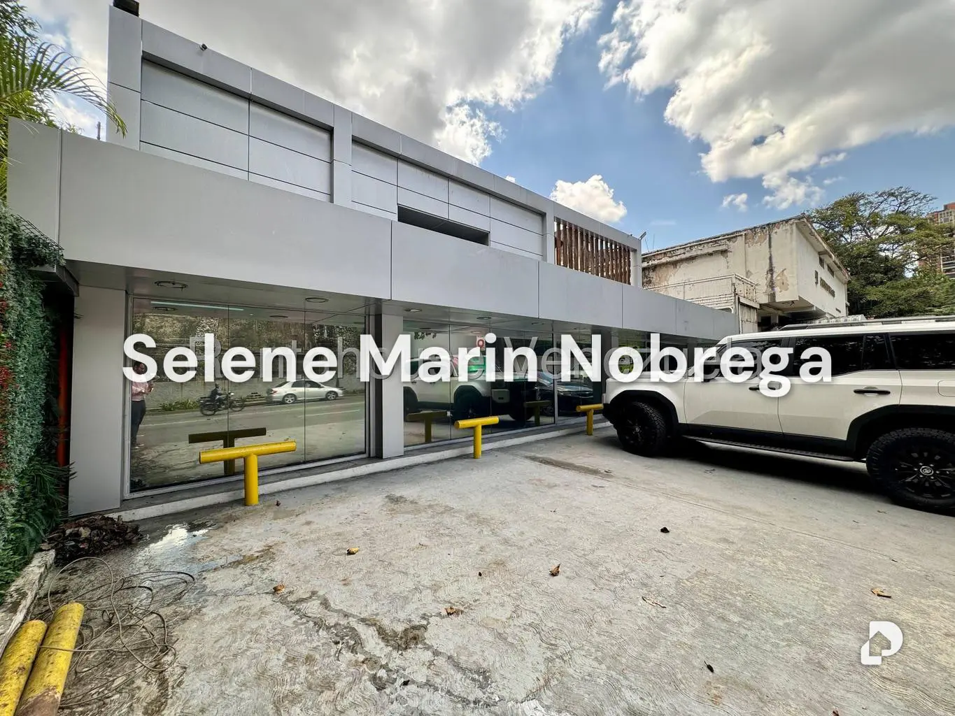 Local comercial en Chuao, Caracas – 1