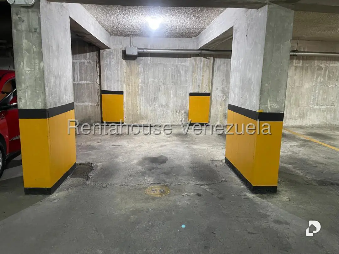 Apartamento en El Rosal, Caracas – 14