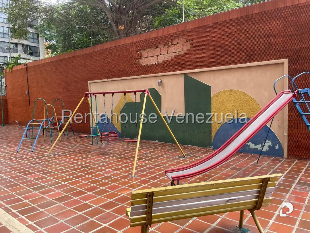Apartamento en El Rosal, Caracas – 12